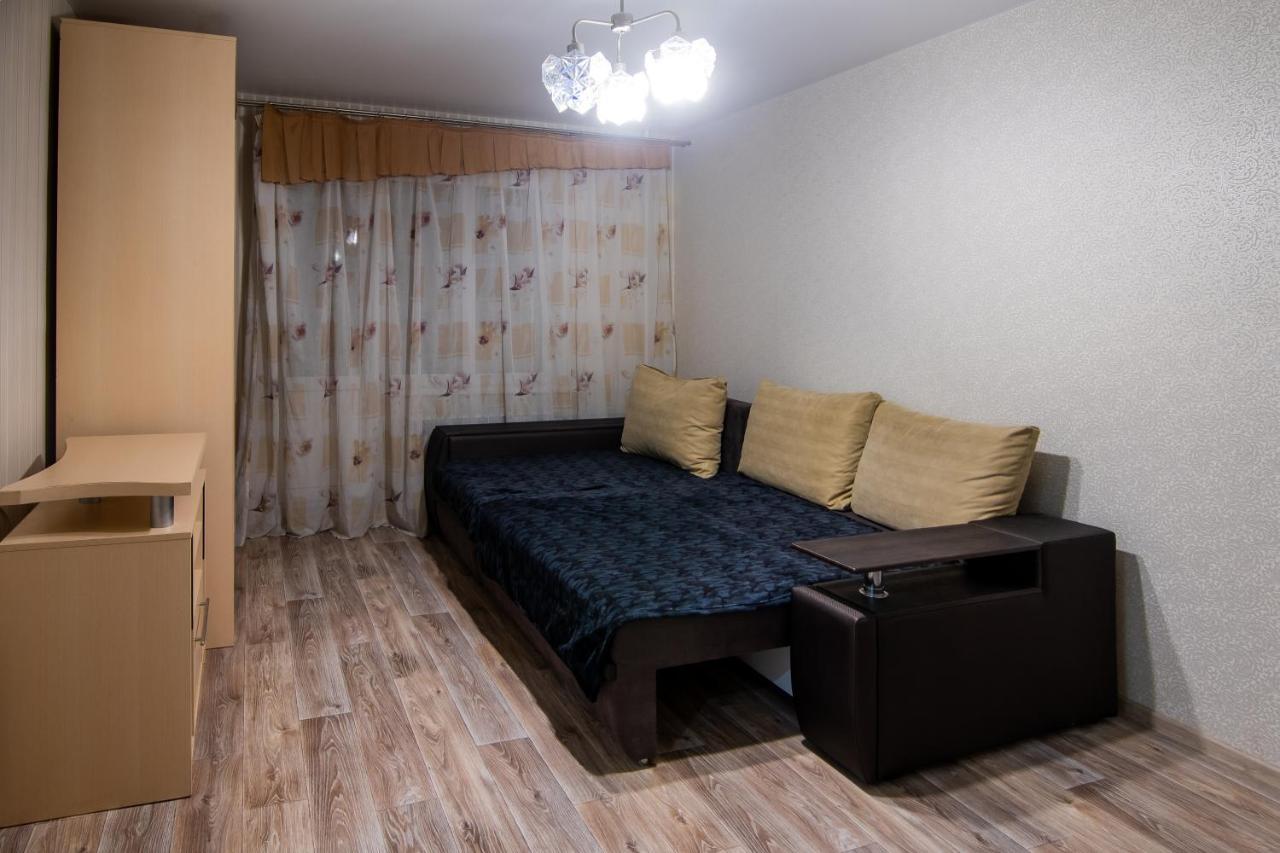 Apartment Street Trostyanetskaya Kiev Exteriör bild